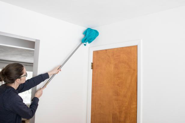 How to clean construction dust from walls and ceilings?